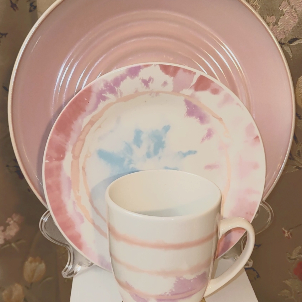 4 pc dinnerware set
